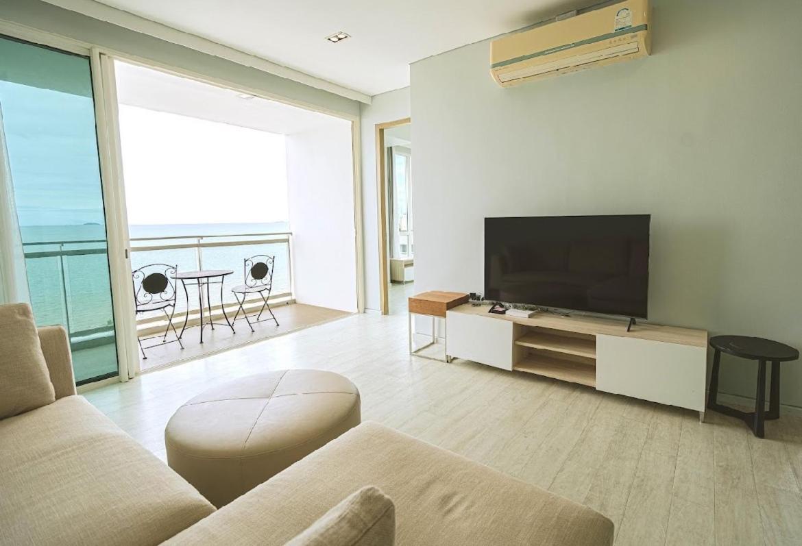 Veranda Residences Pattaya By Phung Jomtien Beach Exteriör bild